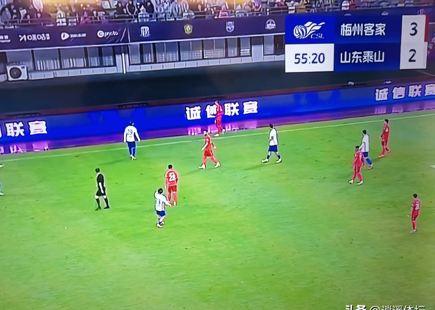 明斯特联客场比赛取得意外胜利，气势如虹