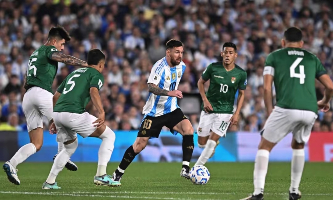 梅西禁区内破门,巴萨客场横扫马德里竞技 梅西禁区内破门,巴萨客场横扫马德里竞技