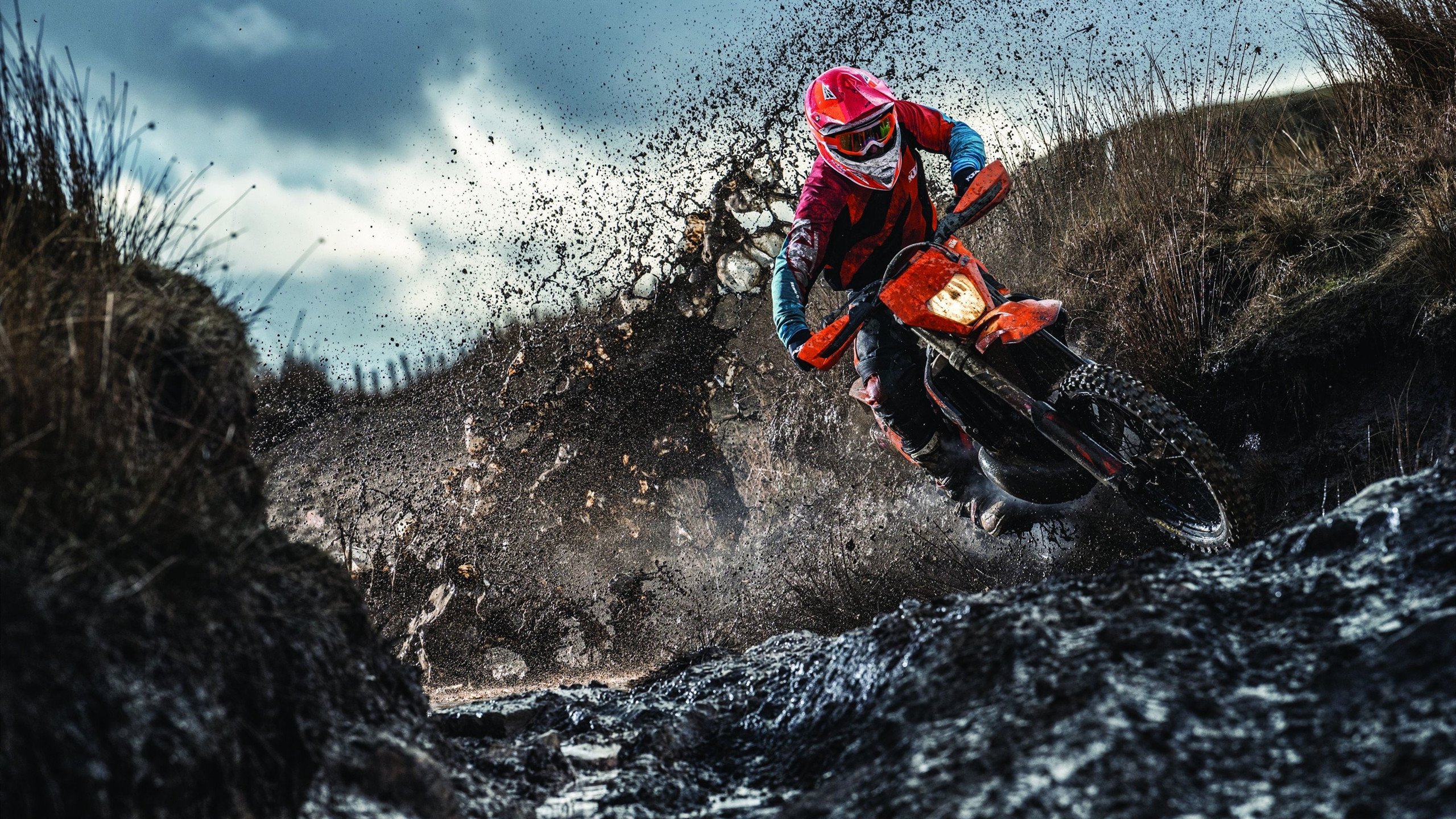 F1年度争冠之夜，班凯罗的制胜表现改写历史