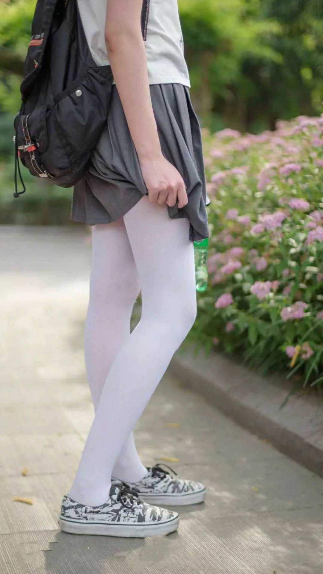 蓝白风暴撕裂郁金香防线,维尼修斯一锤定音助阿根廷挺进四强