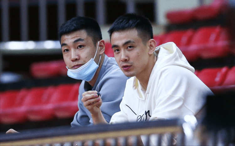 深圳队翻盘吉林队，武切维奇在季后赛抢七接管比赛